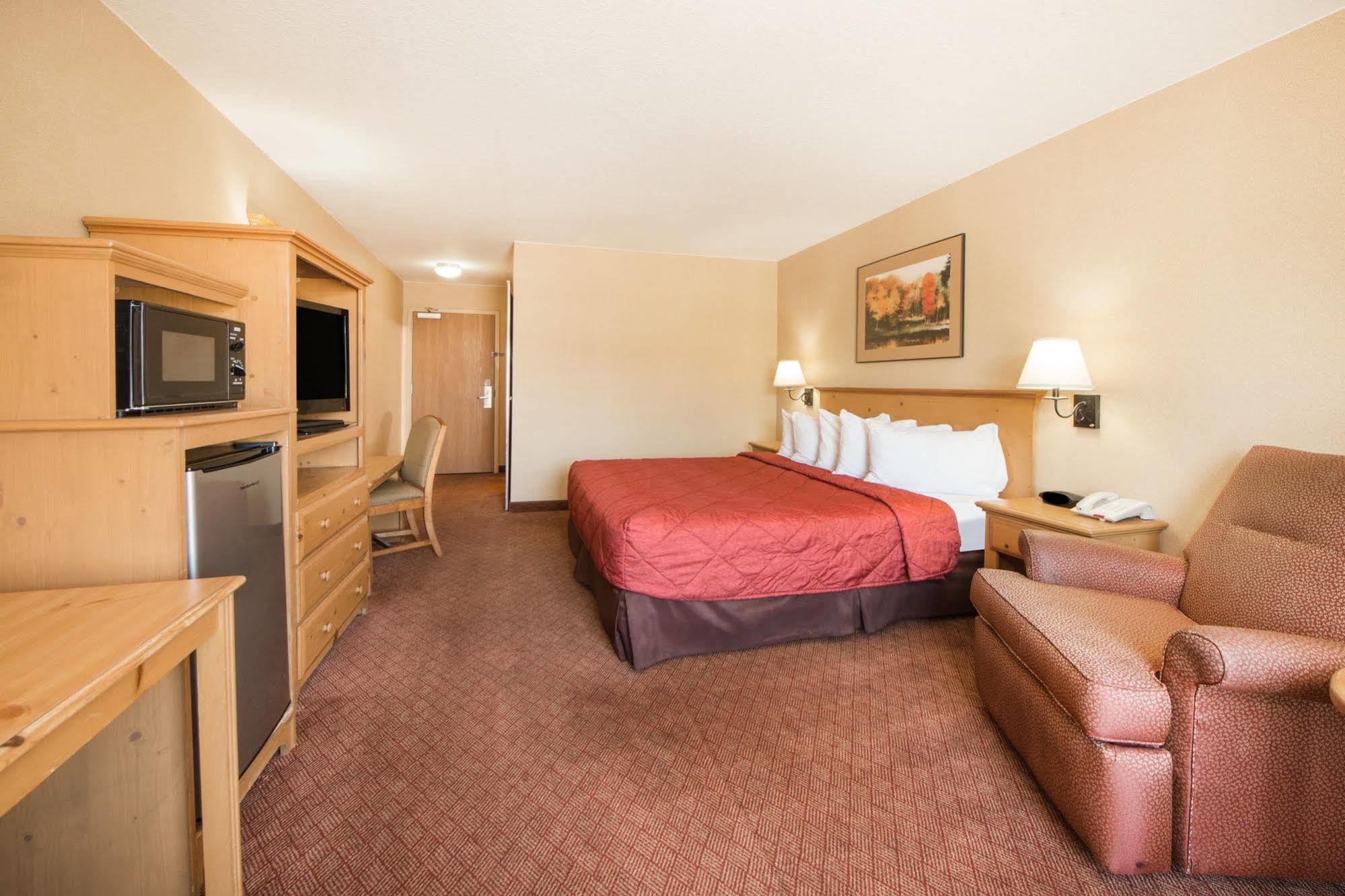 Hampton Inn & Suites Ruidoso Downs Exterior photo