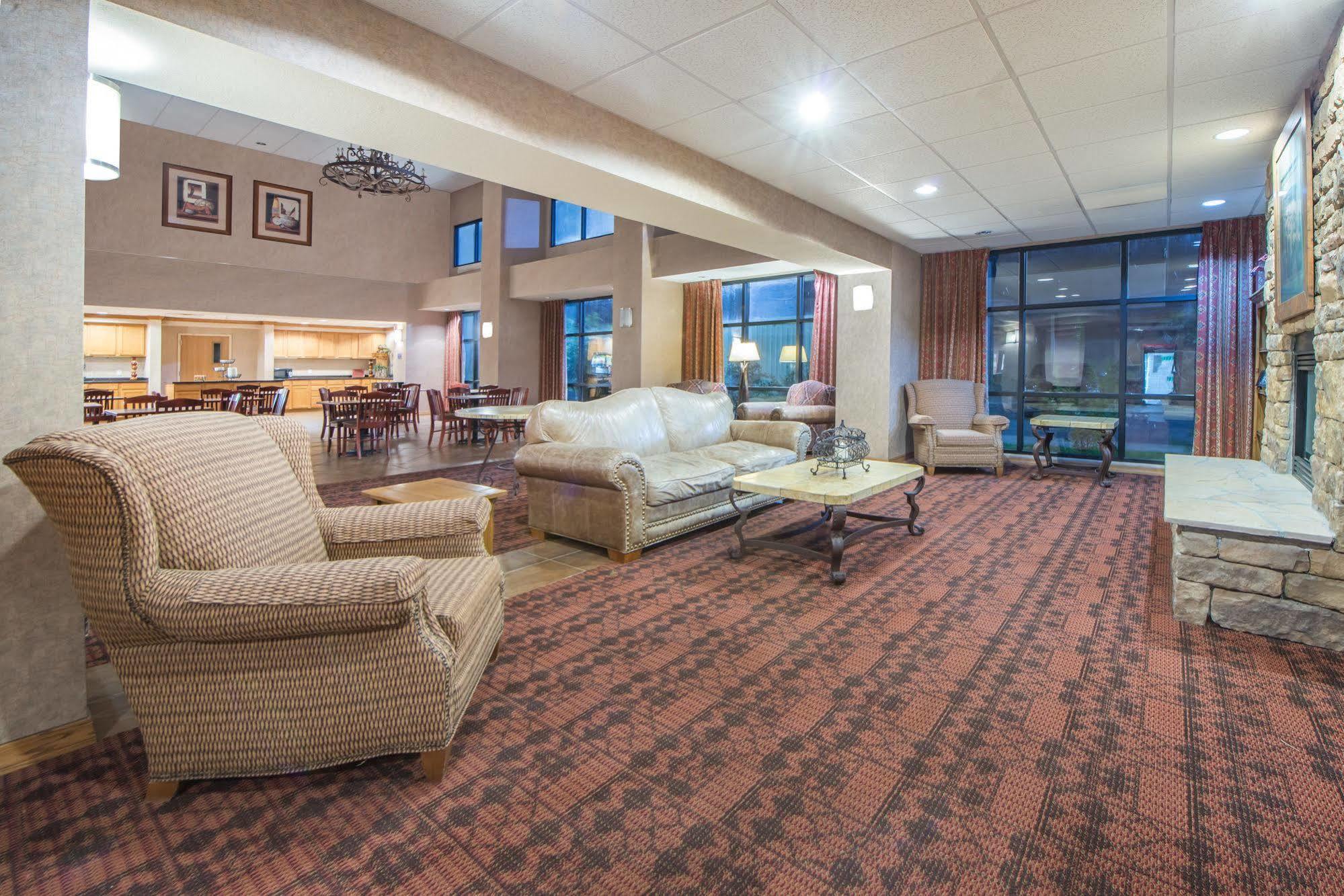 Hampton Inn & Suites Ruidoso Downs Exterior photo